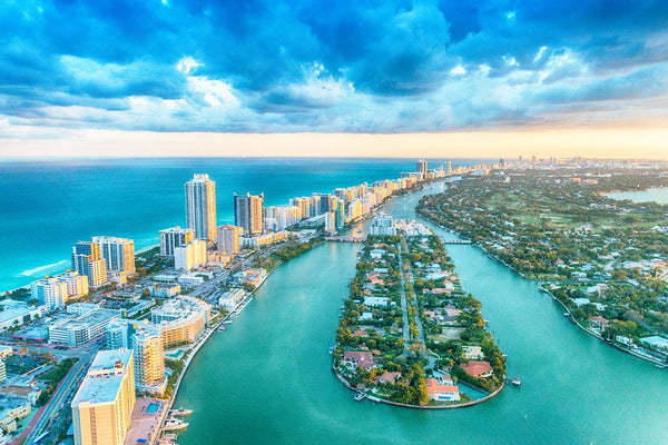 Free home showing between Miami and Palm Beach, Florida