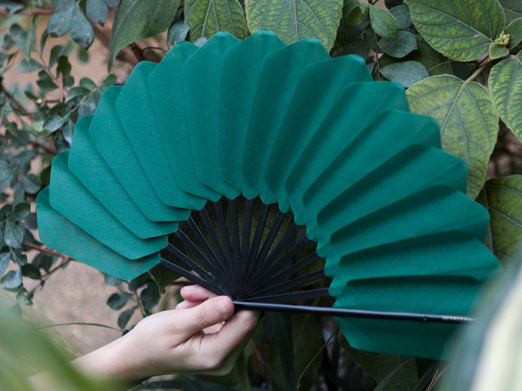 Green Palmette cotton and Bokapi wood hand fan by DUVELLEROY Paris 1827 made in FRANCE